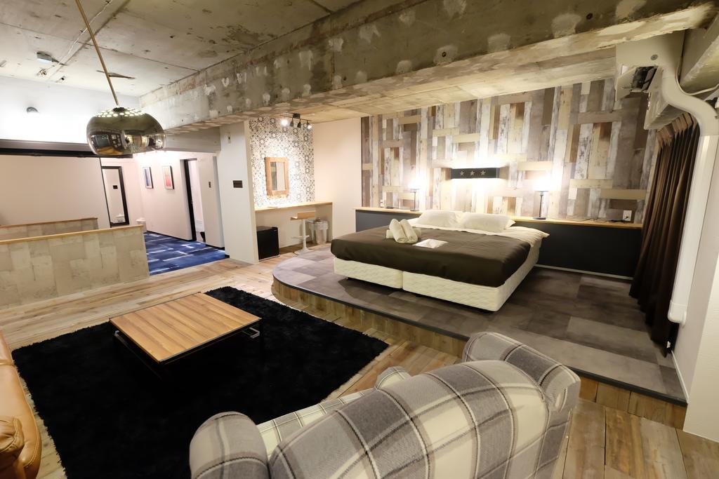 Seiki N Lica Studio * Ōsaka